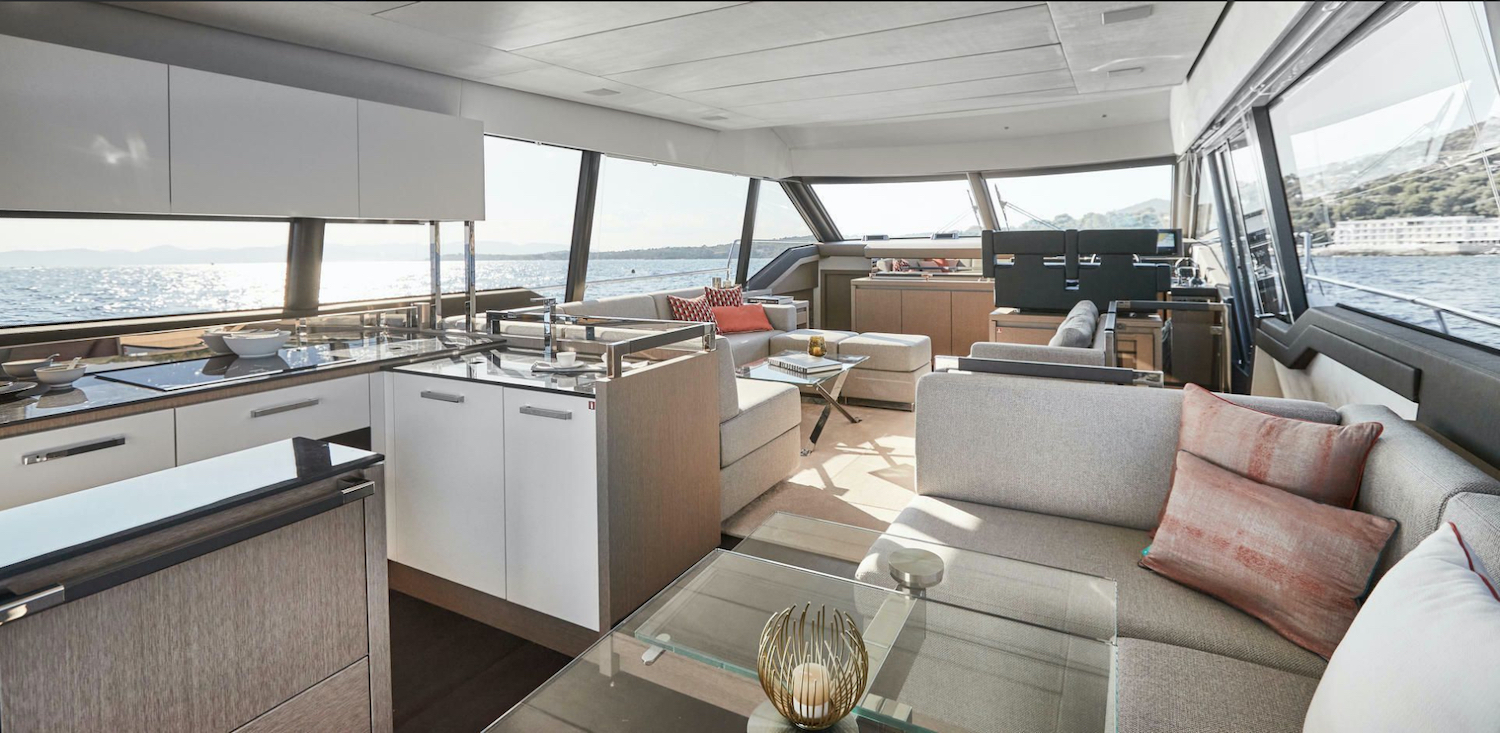 Open Plan Main Salon With Galley