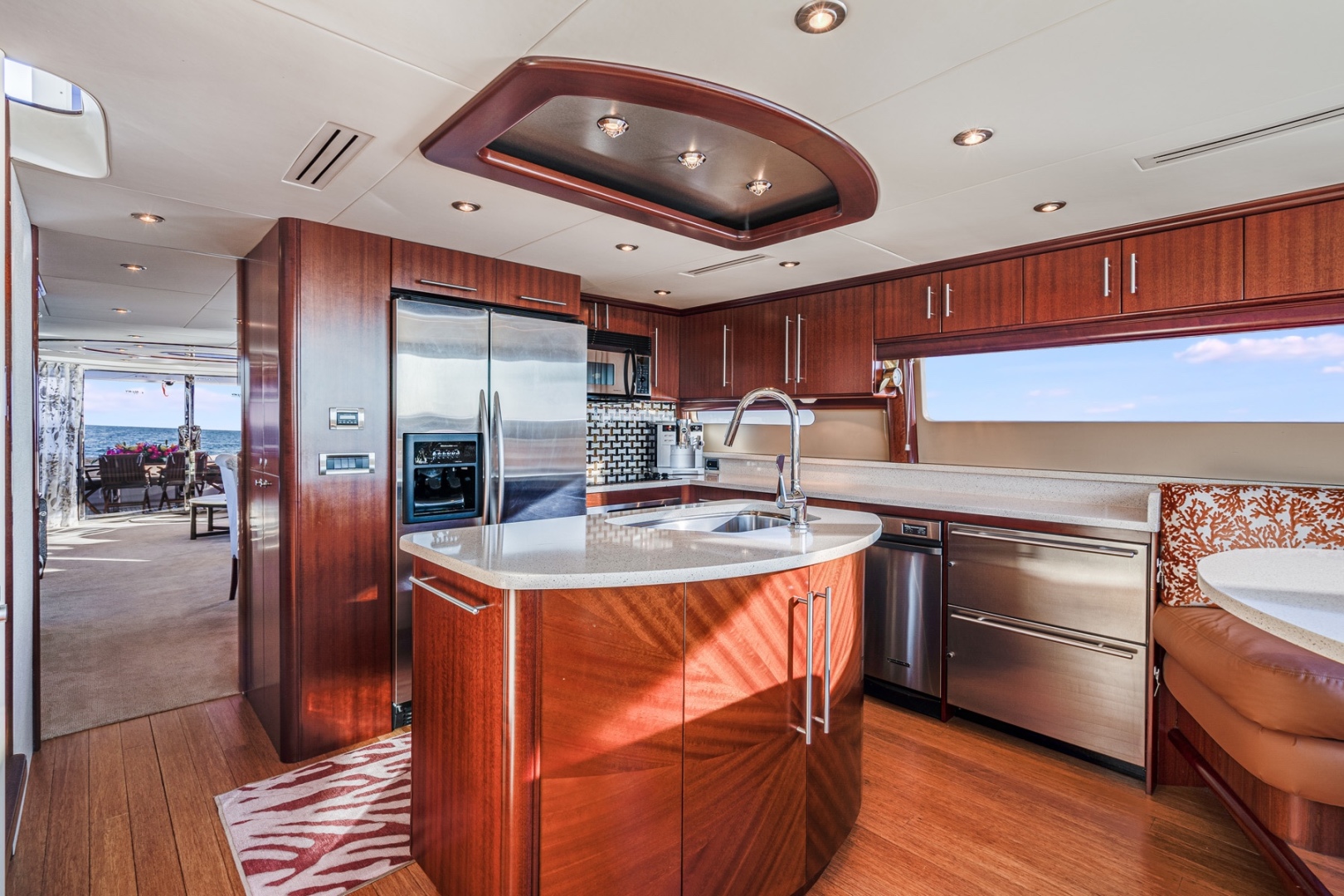 Dine In Galley View Aft