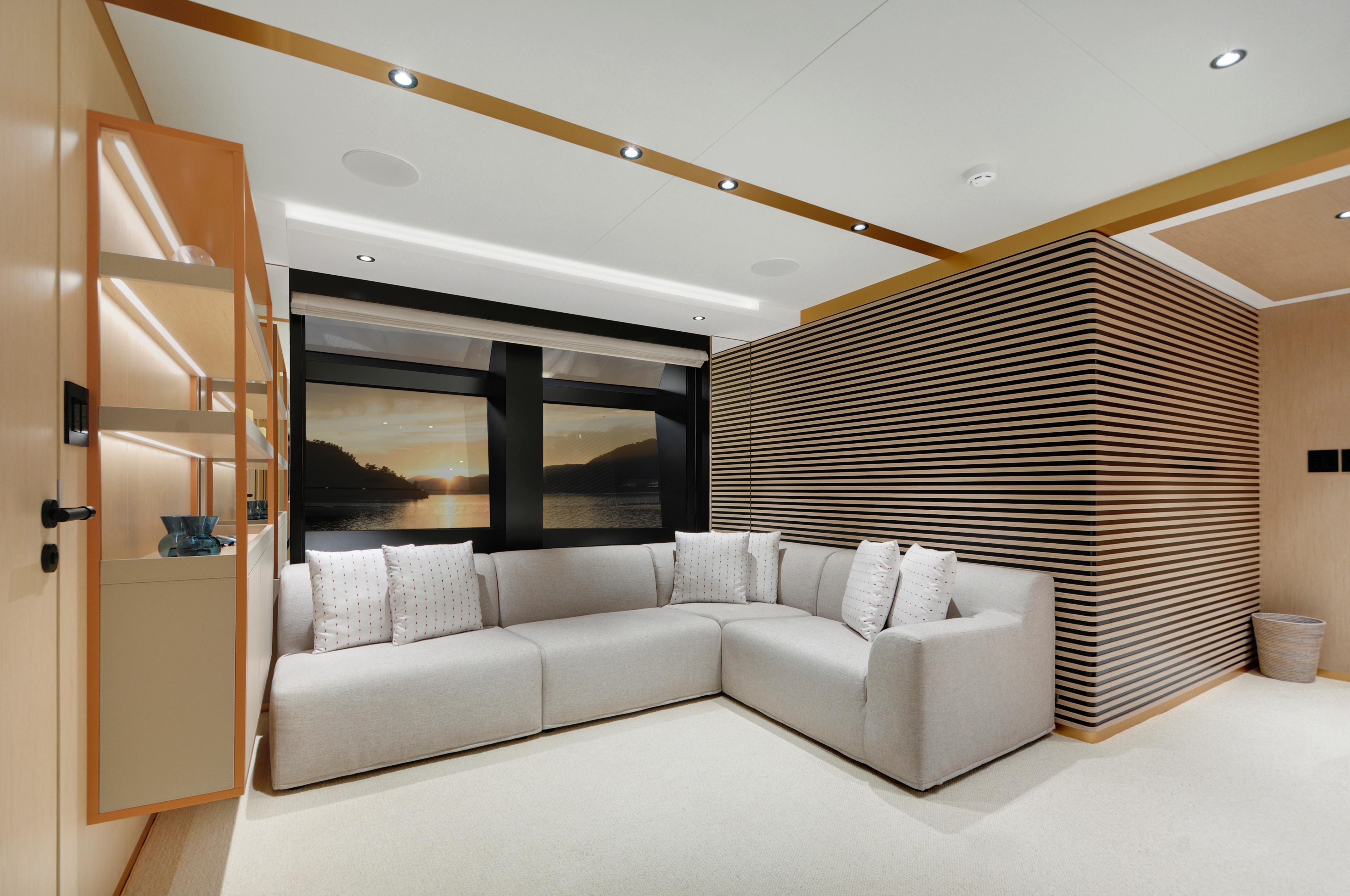 Master suite lounge