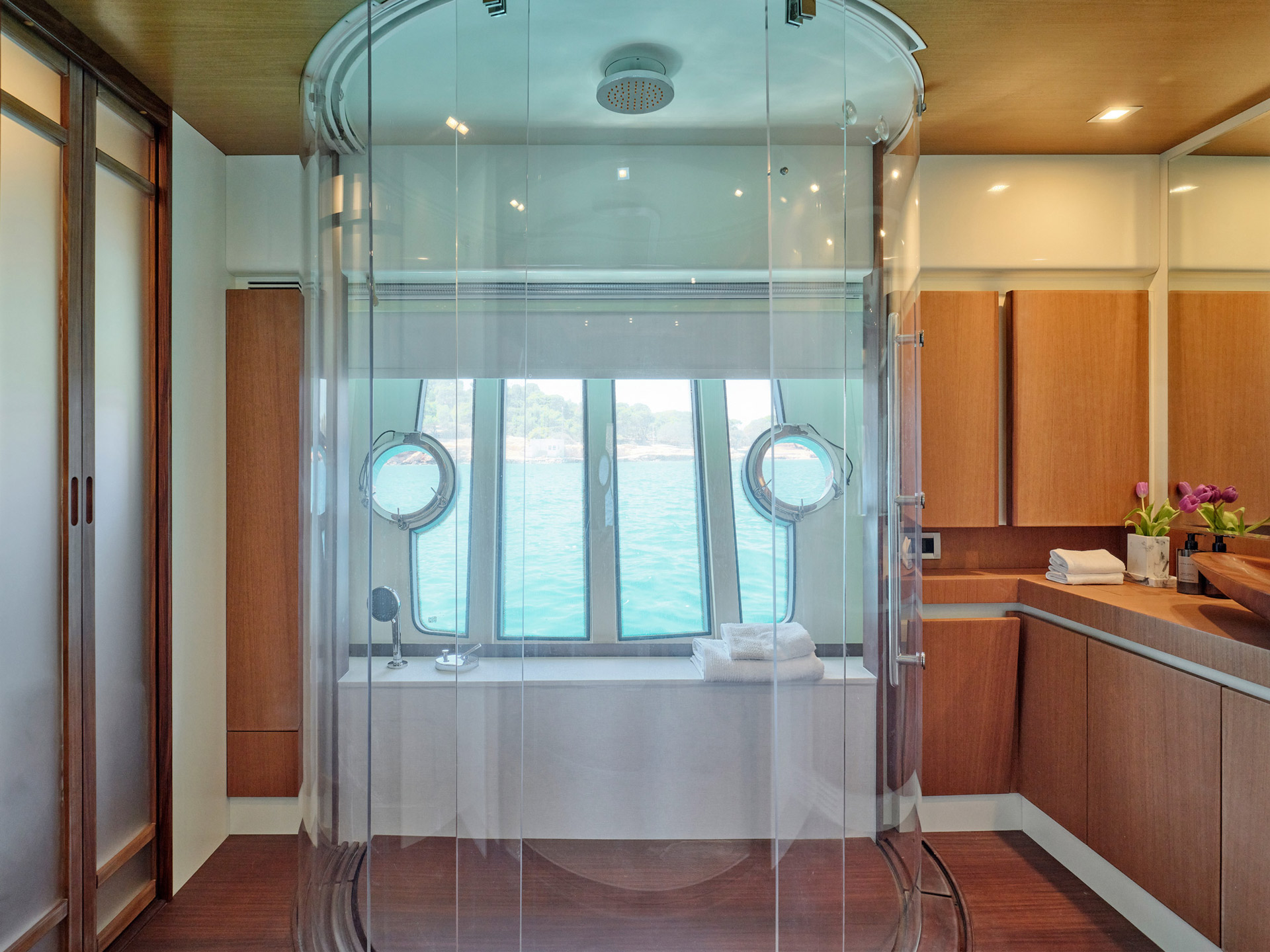 Master cabin unique circular shower