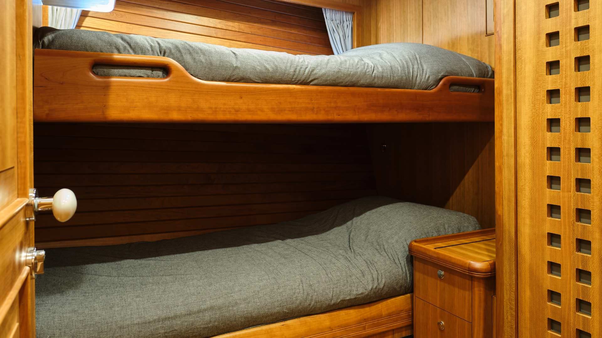 Twin Cabin With Bunks