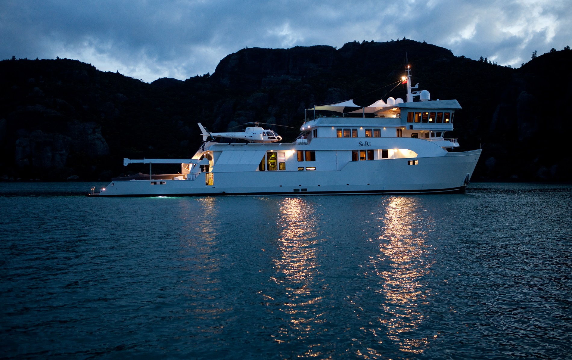 Charter Expedition Yacht SuRi  