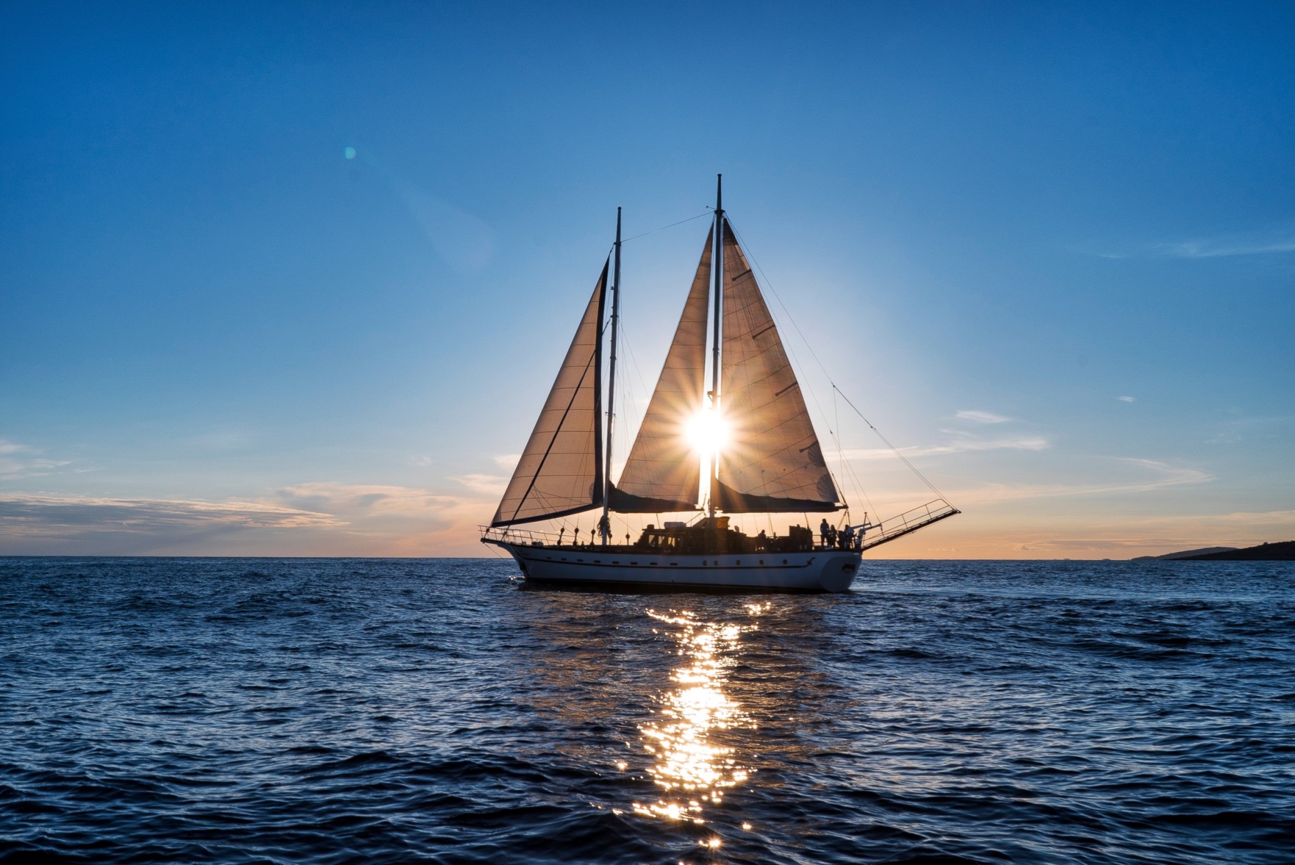 Sailing Yacht LUOPAN - At sunset