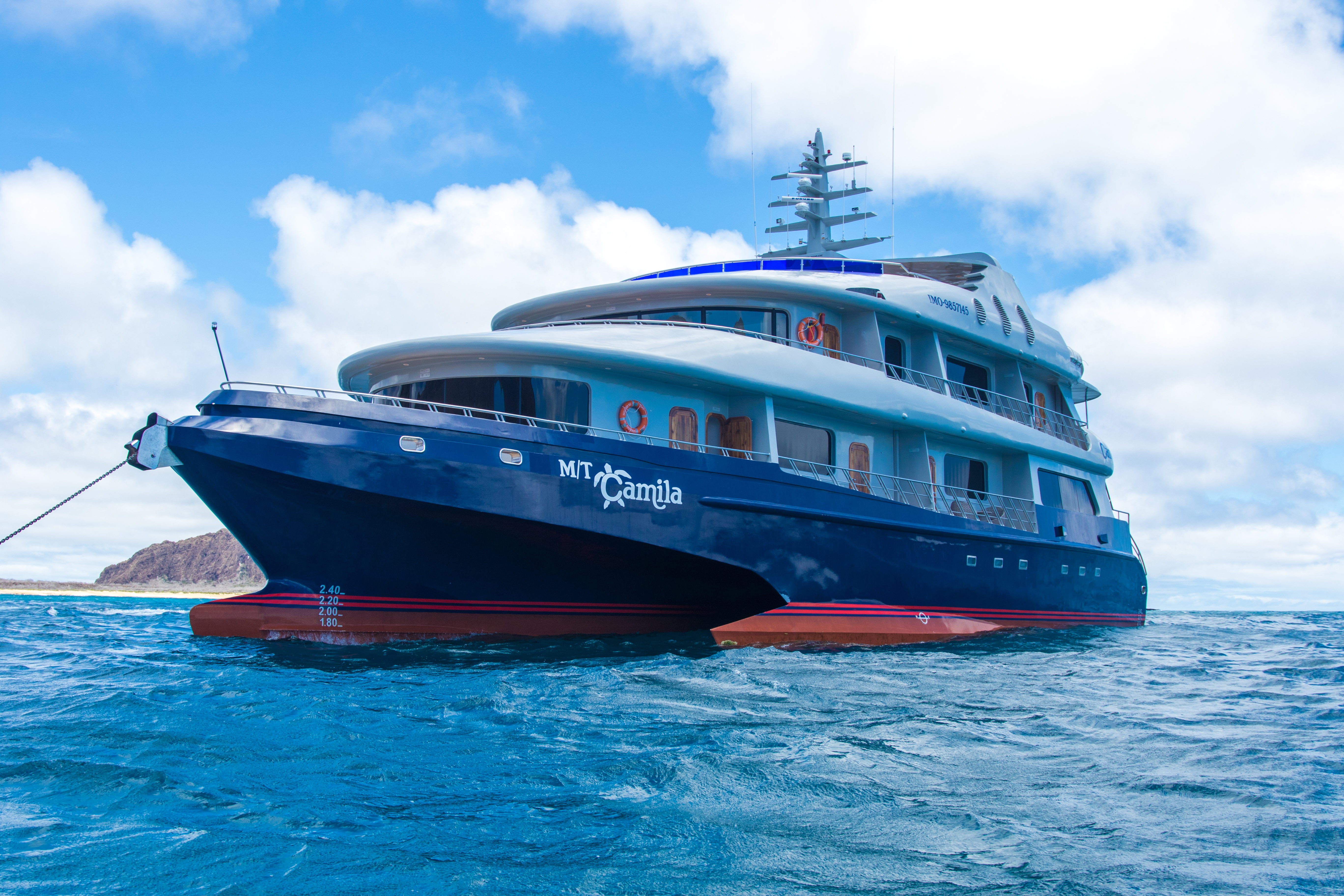 Galapagos Yacht CAMILA