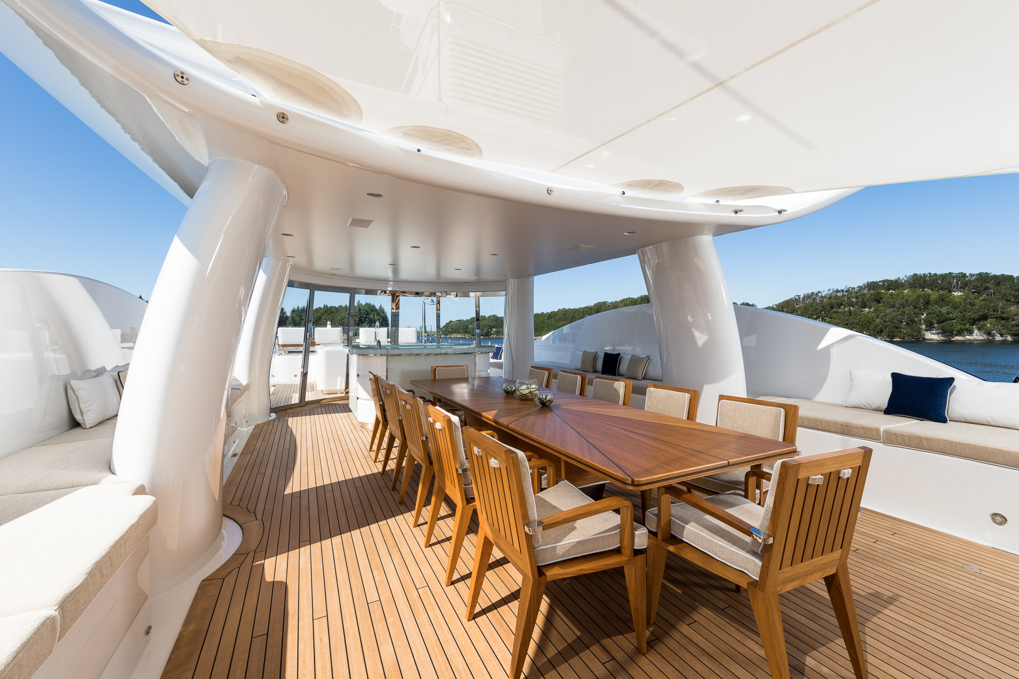 LILI - Sun Deck Dinning, image of LILI by Tim Heywood and Amels. 