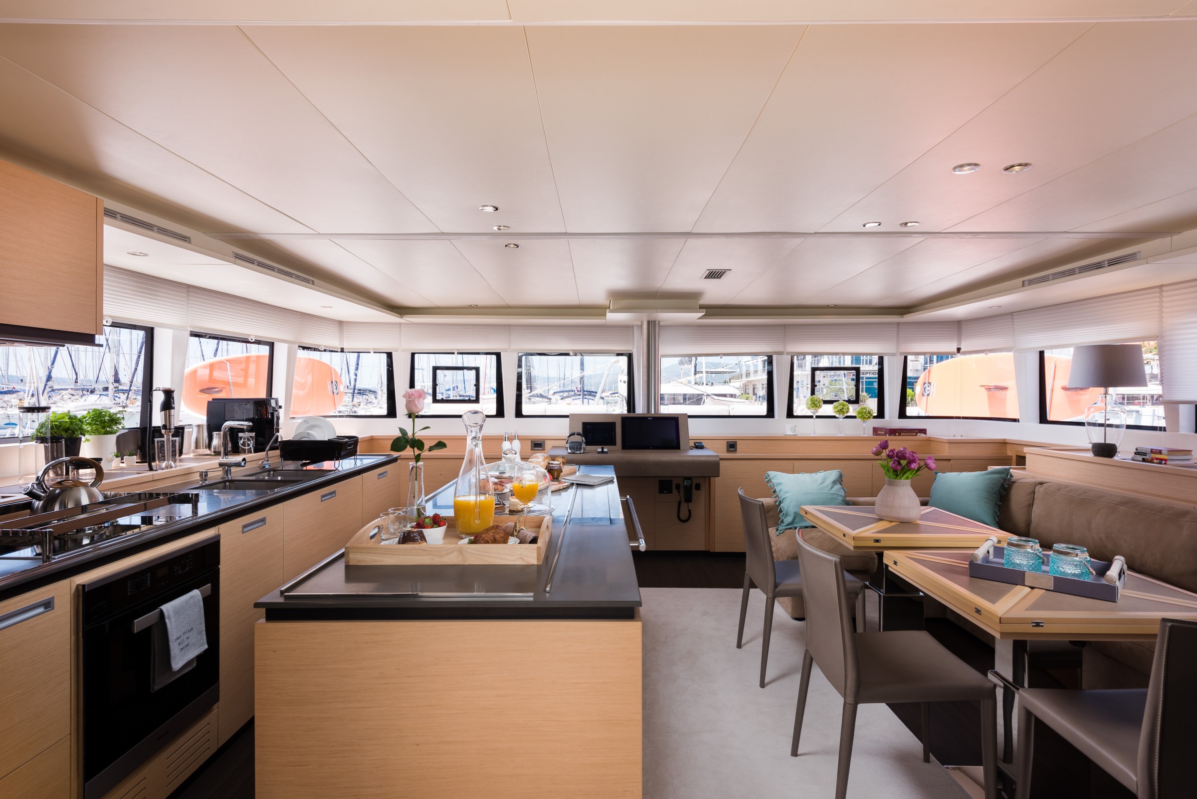 Lagoon 620 OPAL - Salon with galley