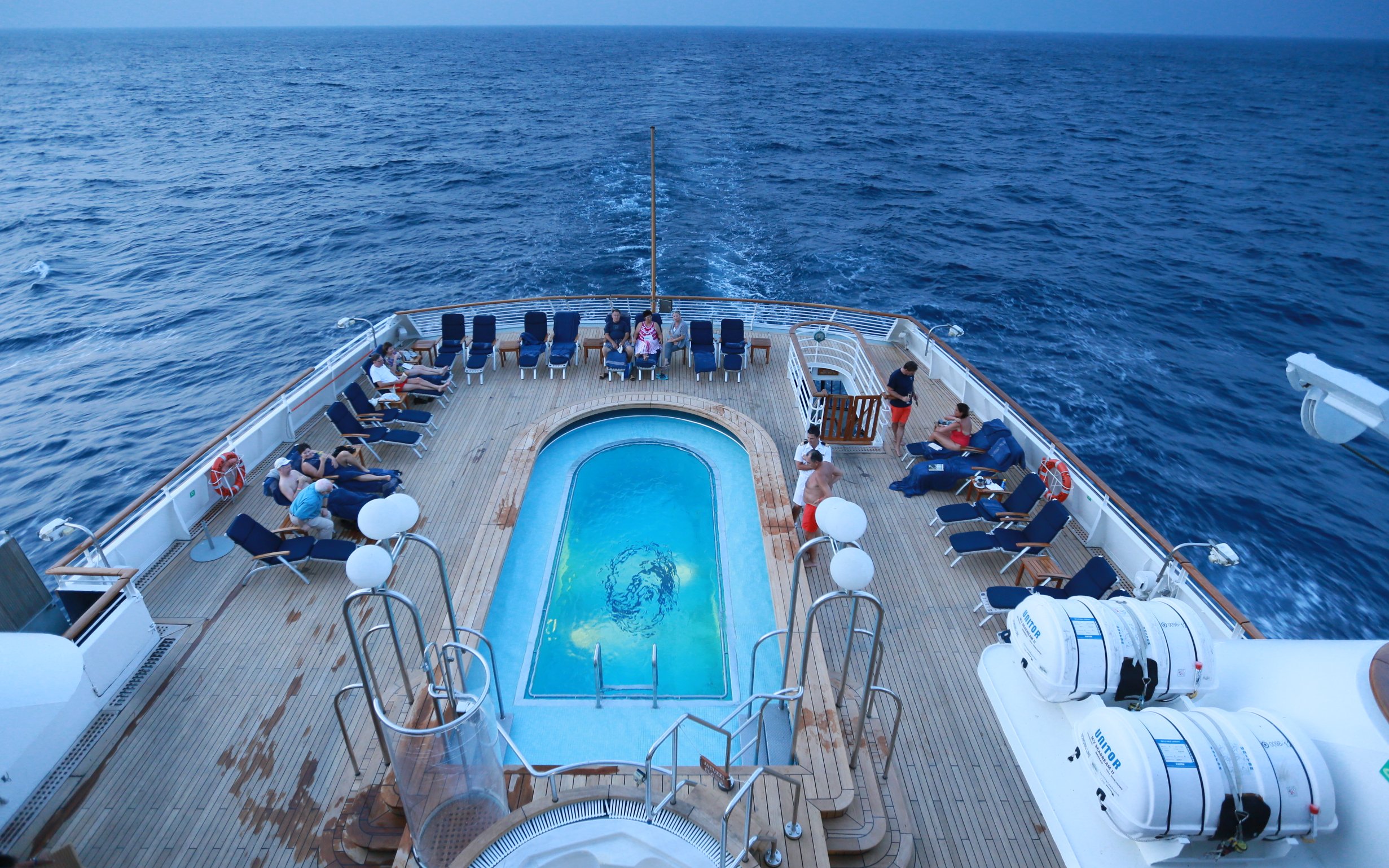 Luxury Yacht SEA DREAM - The Pool
