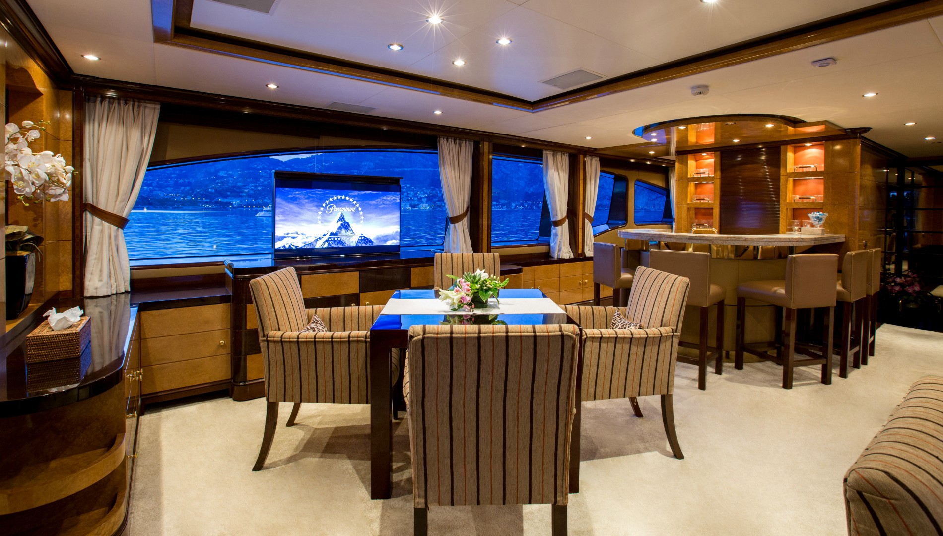 Luxury Yacht DIANE - Skylounge Bar