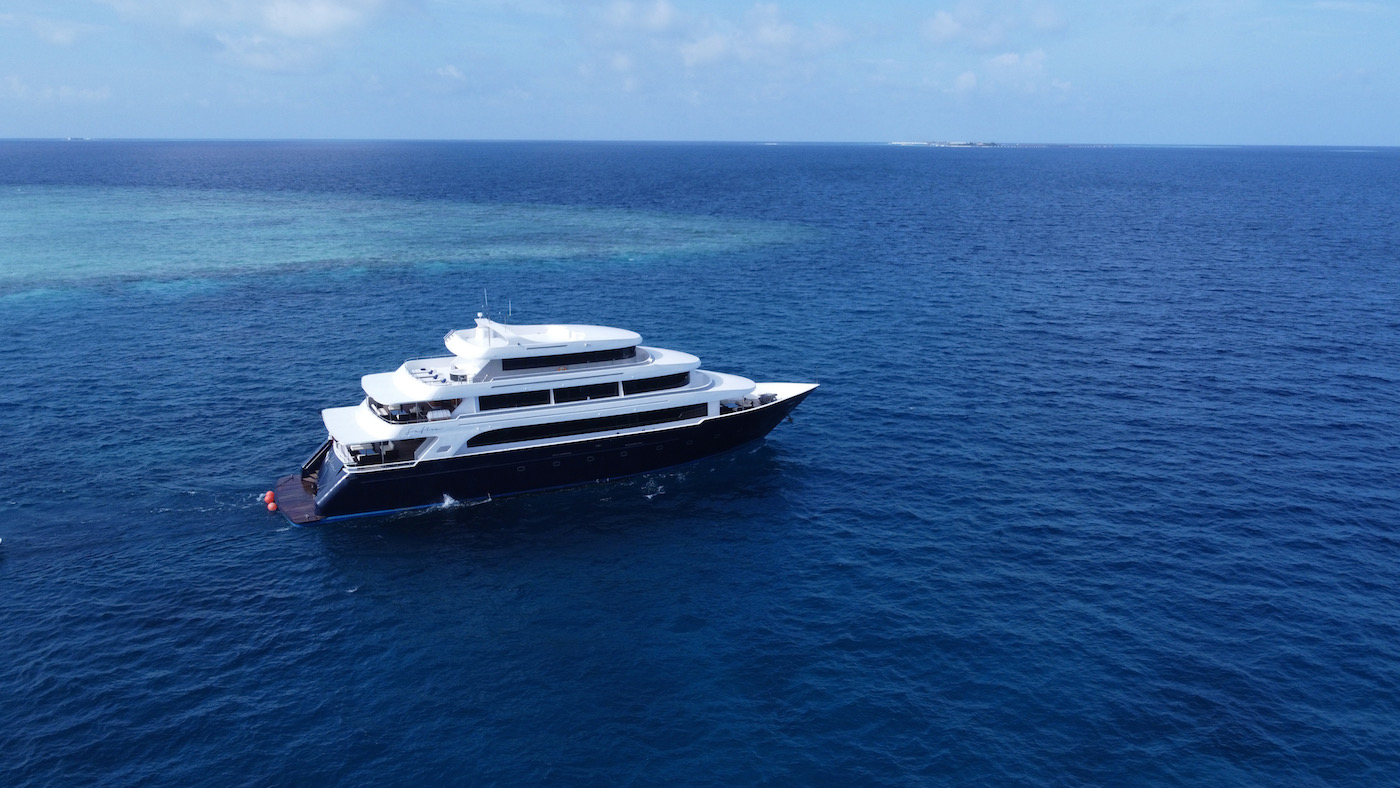 Maldives Charter Yacht SAFIRA