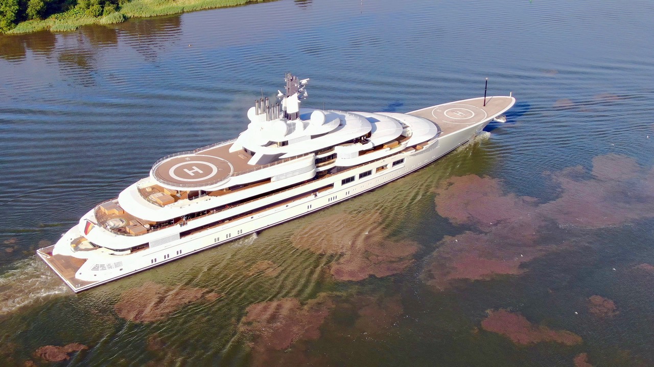Yacht PROJECT LIGHTNING, Lurssen | CHARTERWORLD Luxury Superyacht Charters