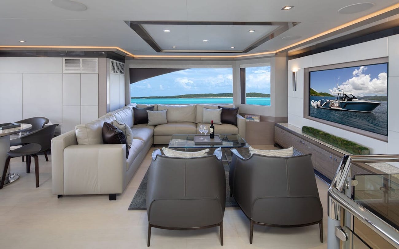 Motor Yacht ENTREPRENEUR Sky Lounge