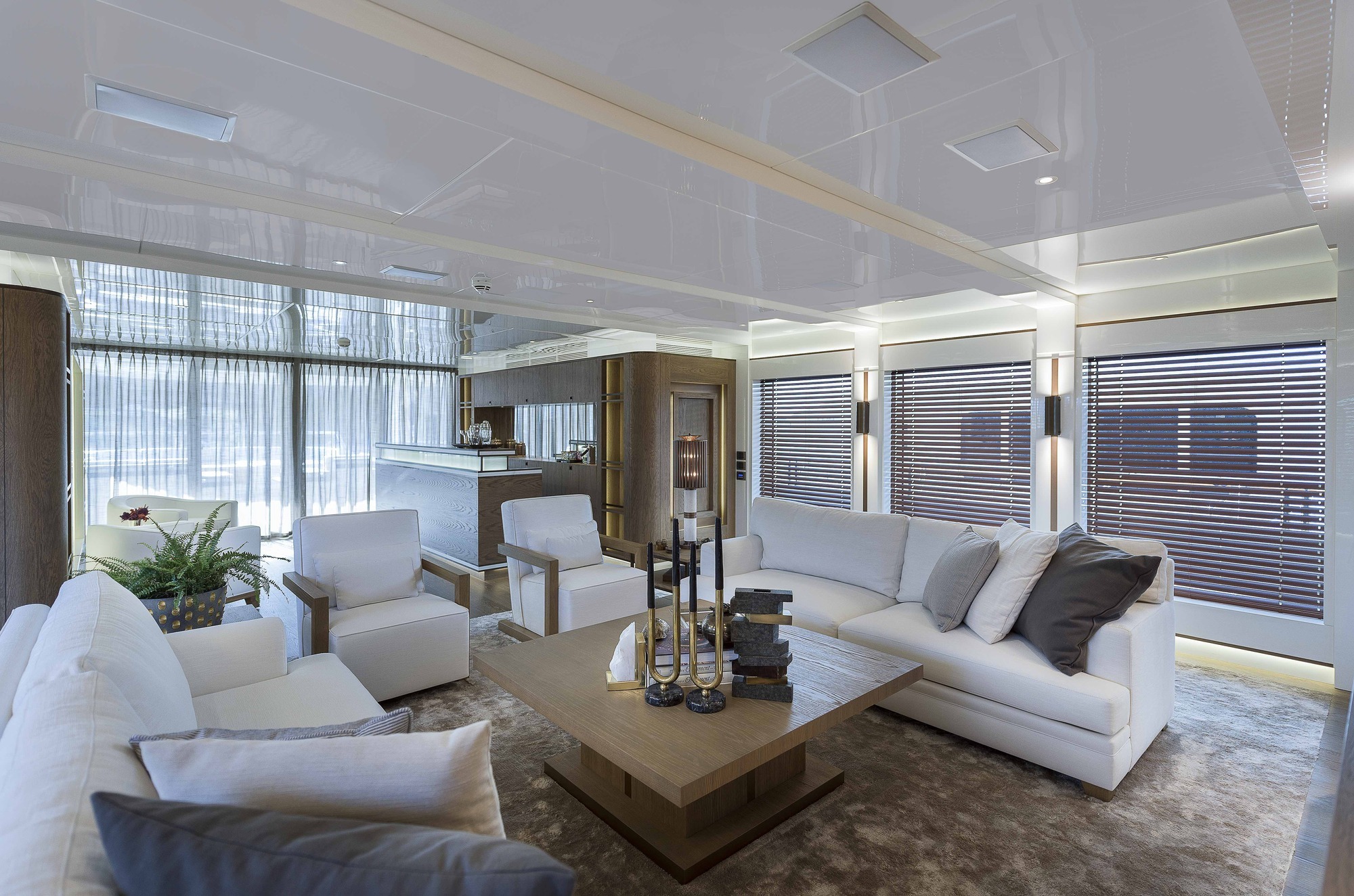 Motor Yacht LIQUID SKY By CMB Yachts - Lounge Seating
