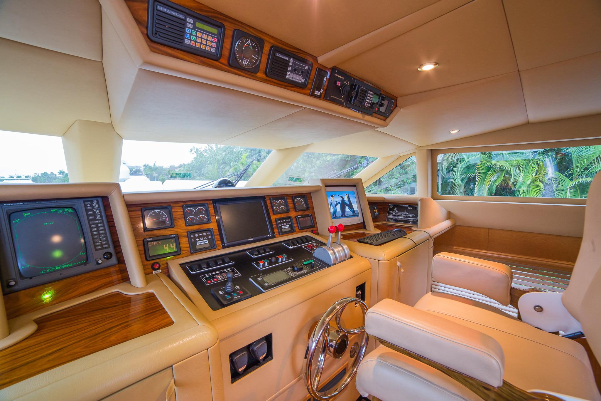 pilot house image gallery – luxury yacht browser by