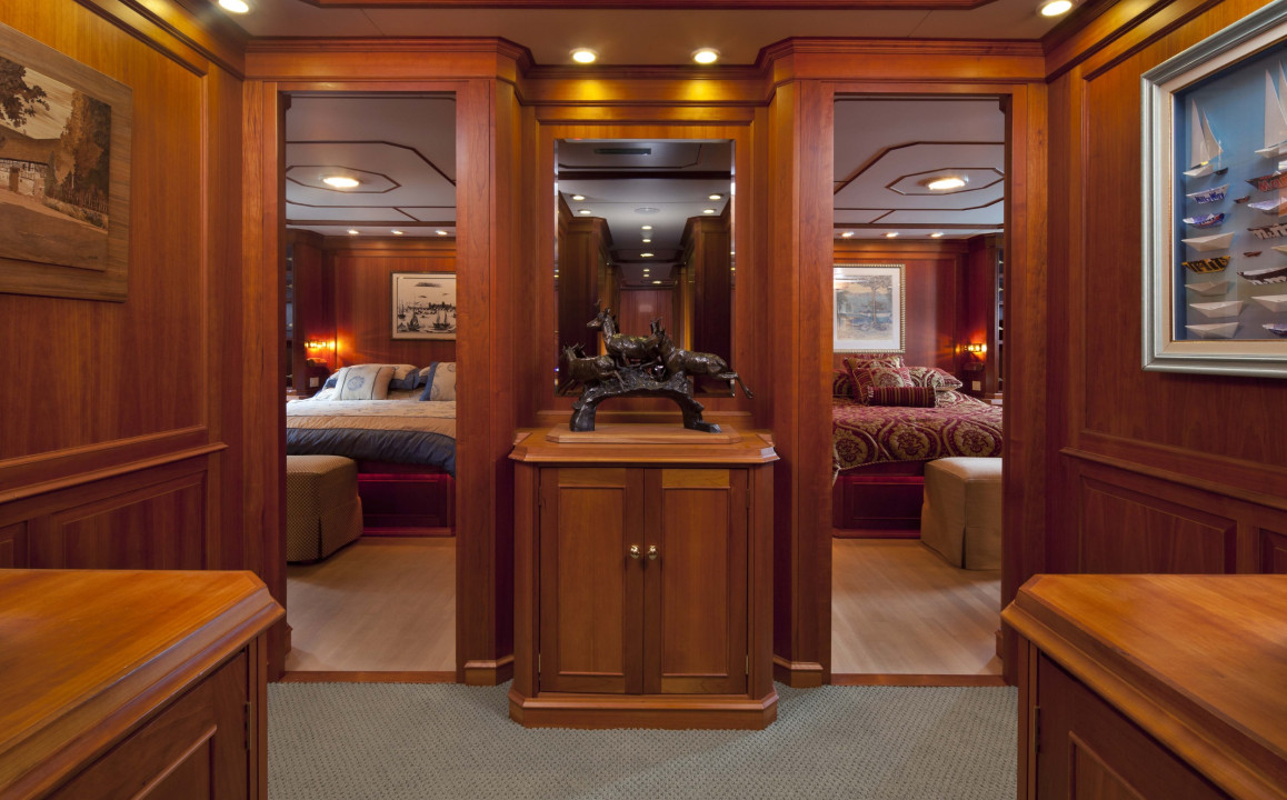 Vripack Yacht Pioneer Interior