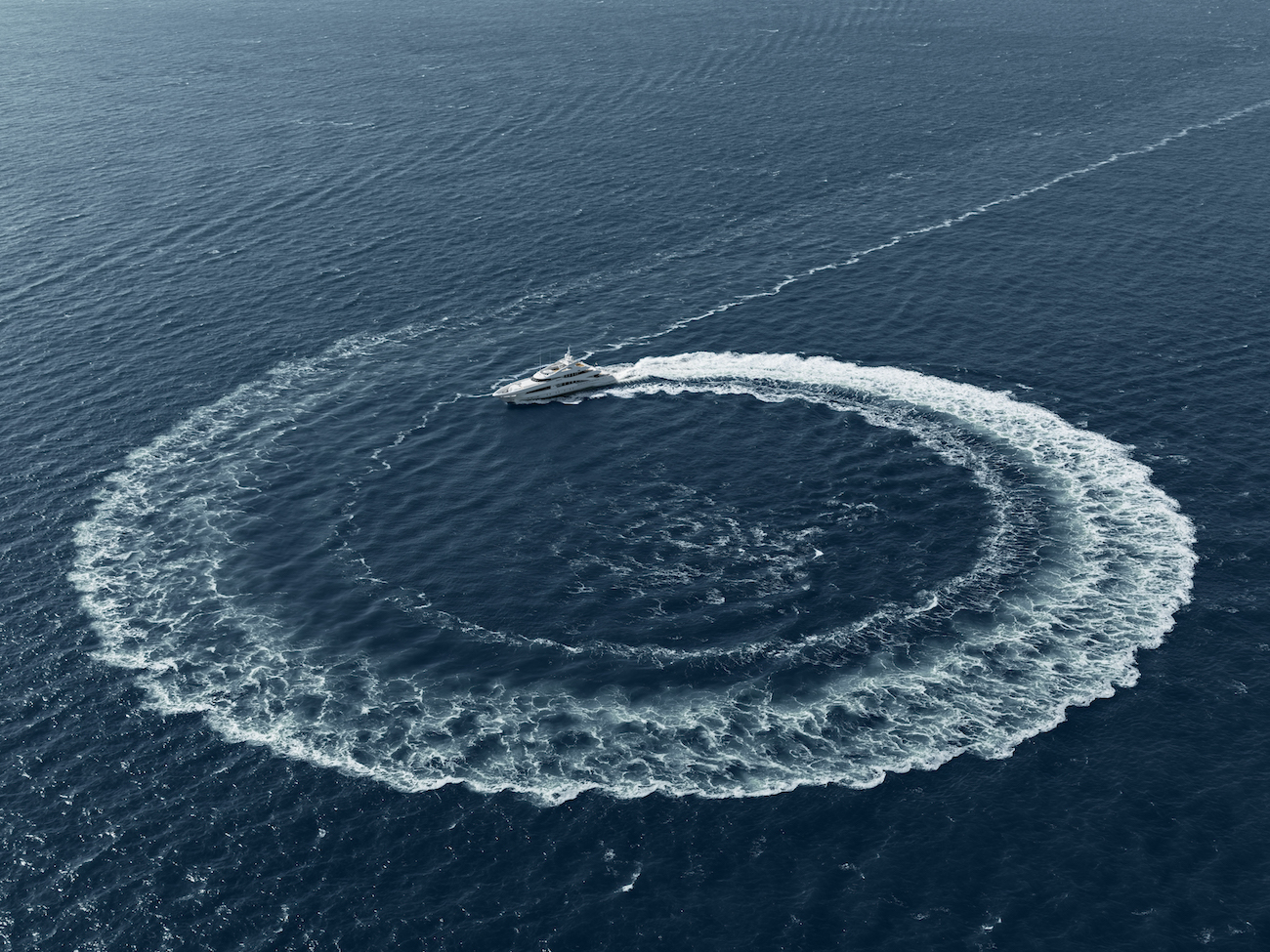 WHITE Superyacht By Heesen On Sea Trials 