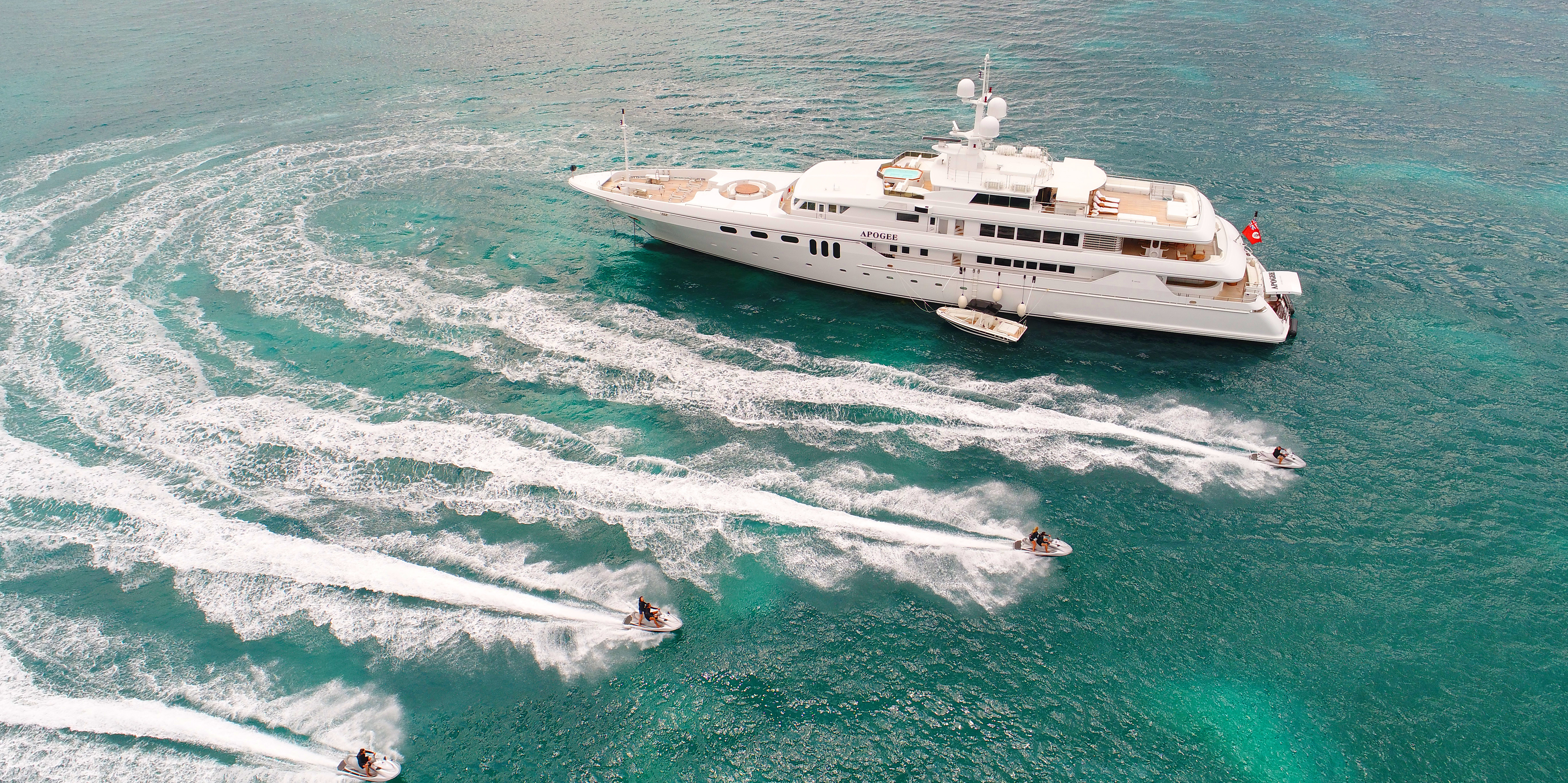 Yacht APOGEE - Water Toy Fun In The Caribbean