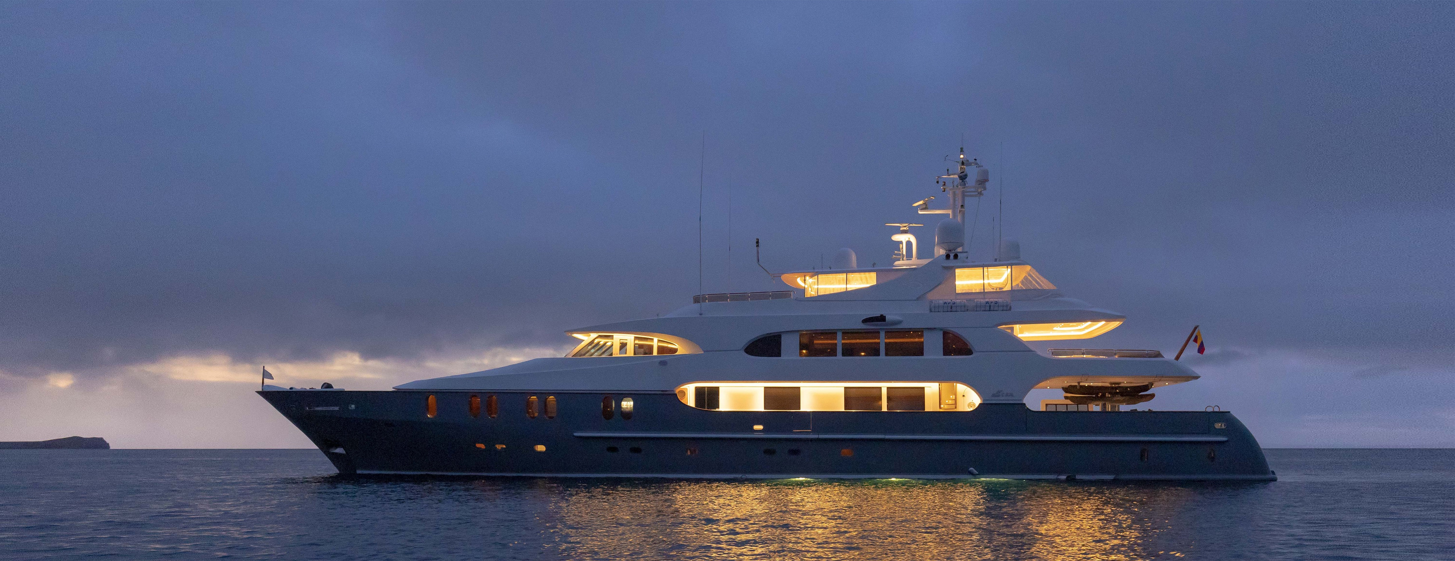Yacht AQUA MARE At Night