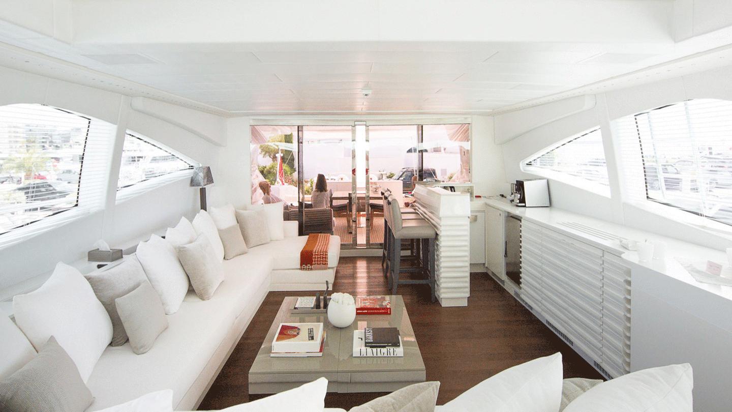 Yacht BEACHOUSE Salon