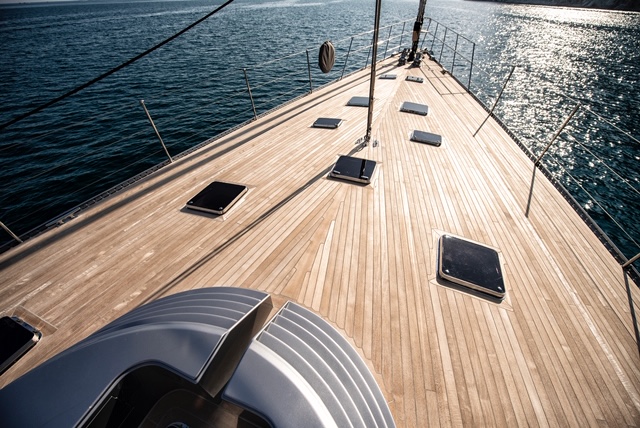 Foredeck Detail