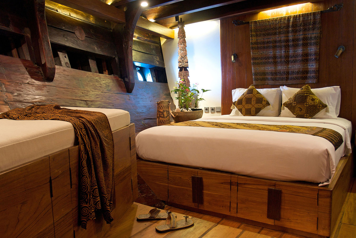 Interior Double Cabin