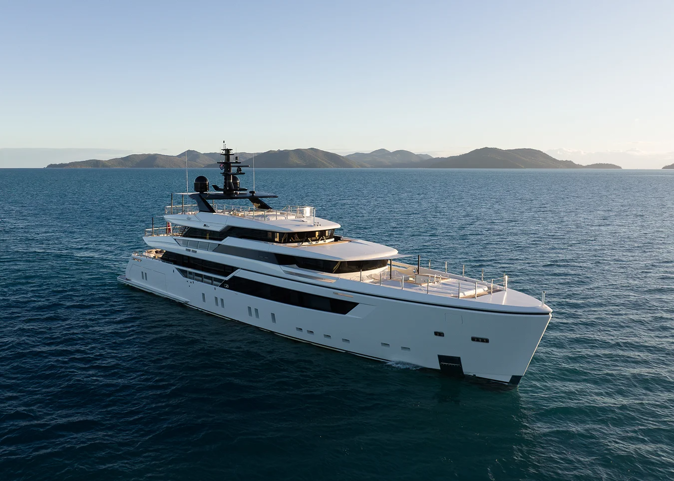 Luxury Yacht AIX