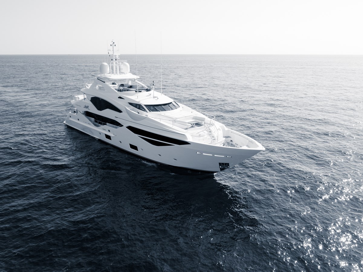 Luxury Yacht NO