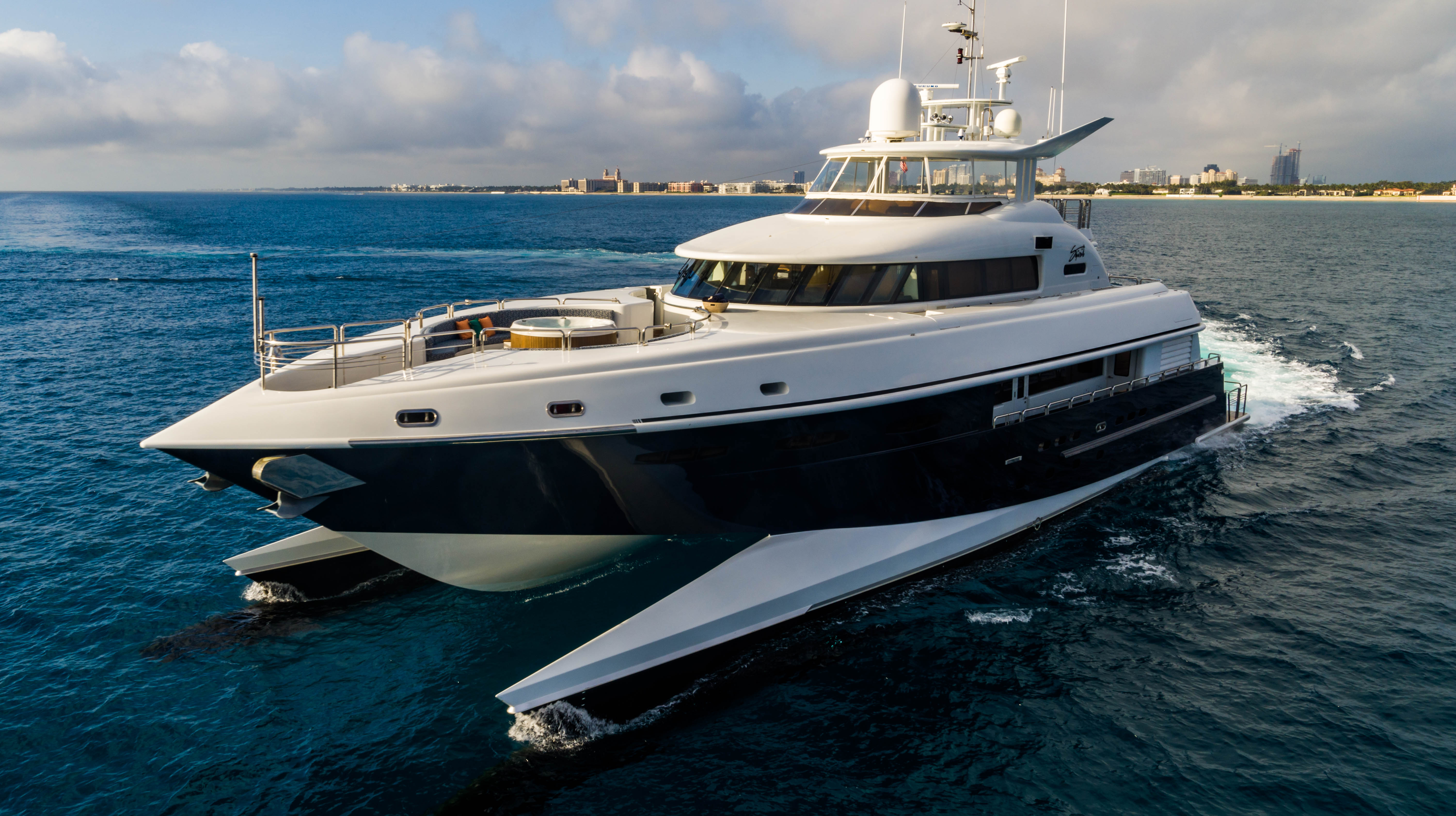 Luxury Yacht SPIRIT