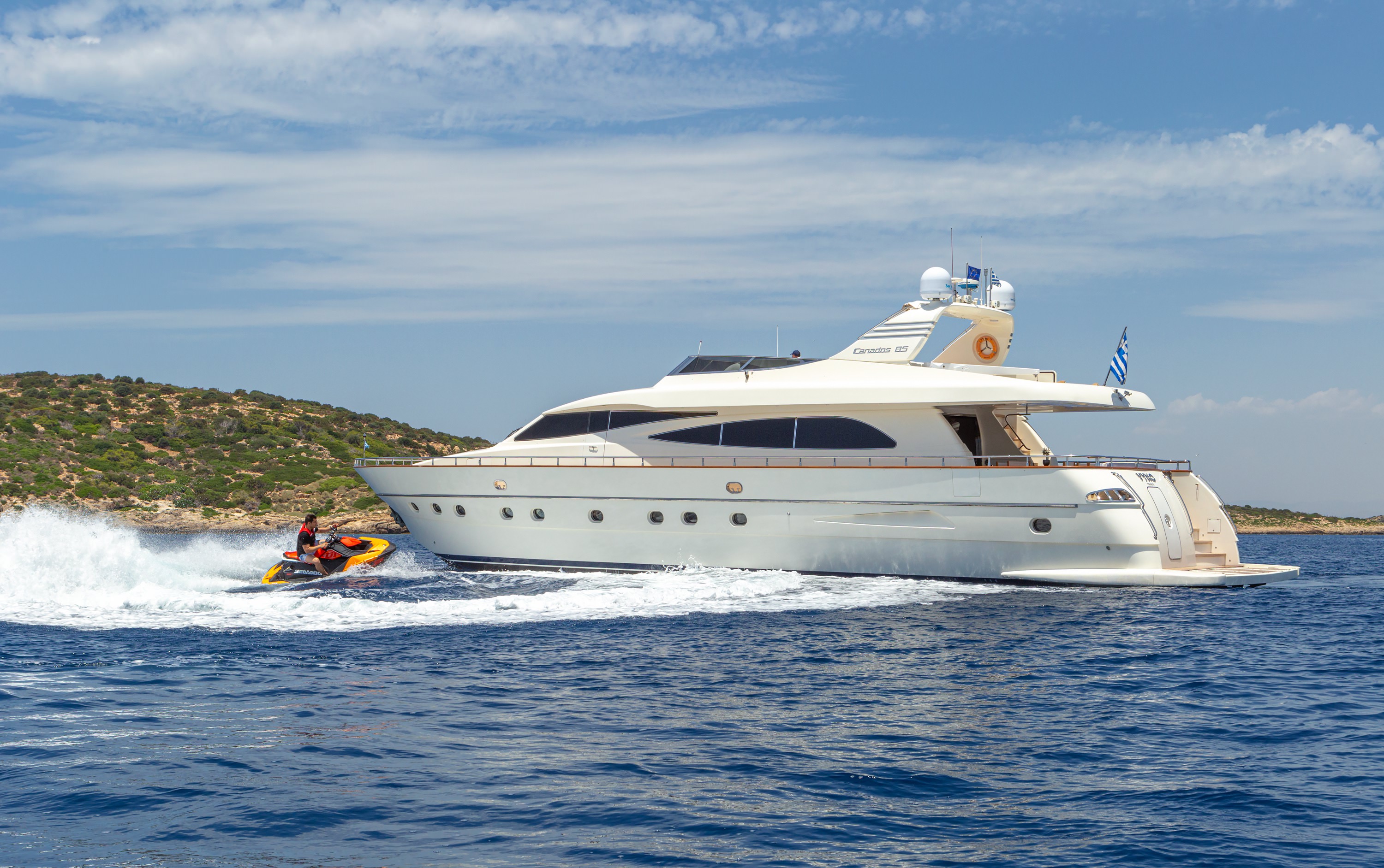 Luxury Yacht VYNO