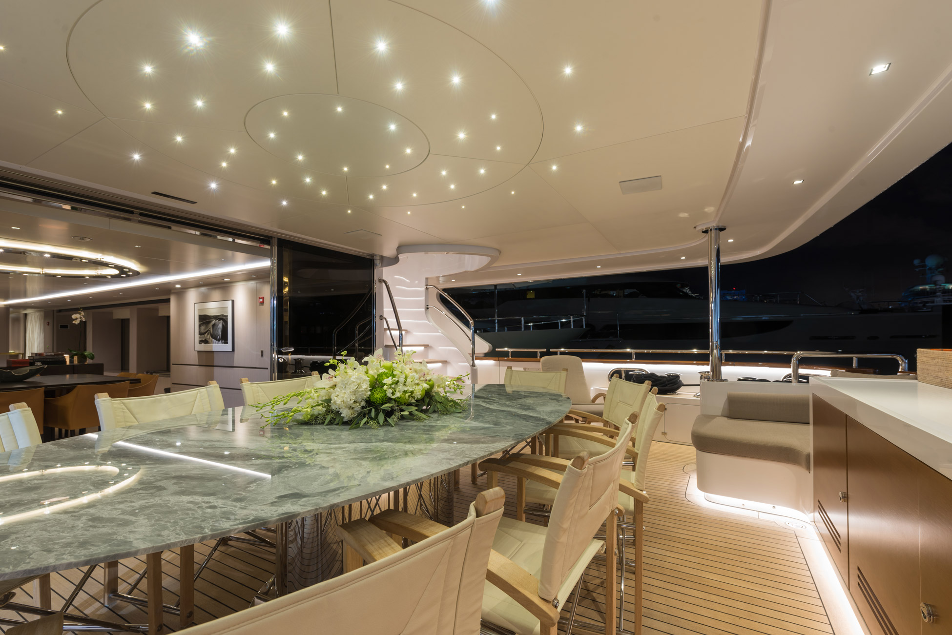 Main Deck Aft Exterior Dining Area