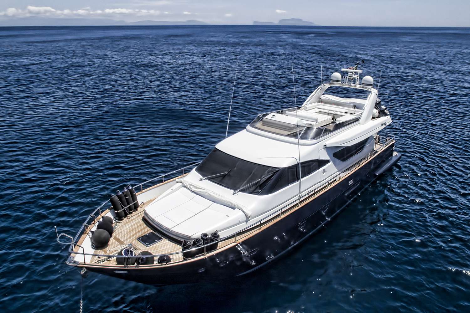 Motor Yacht RESILIENCE