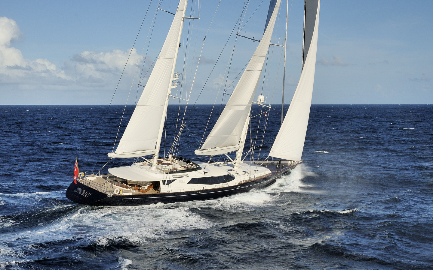 Yacht DRUMBEAT - Alloy Yachts - Sailing 