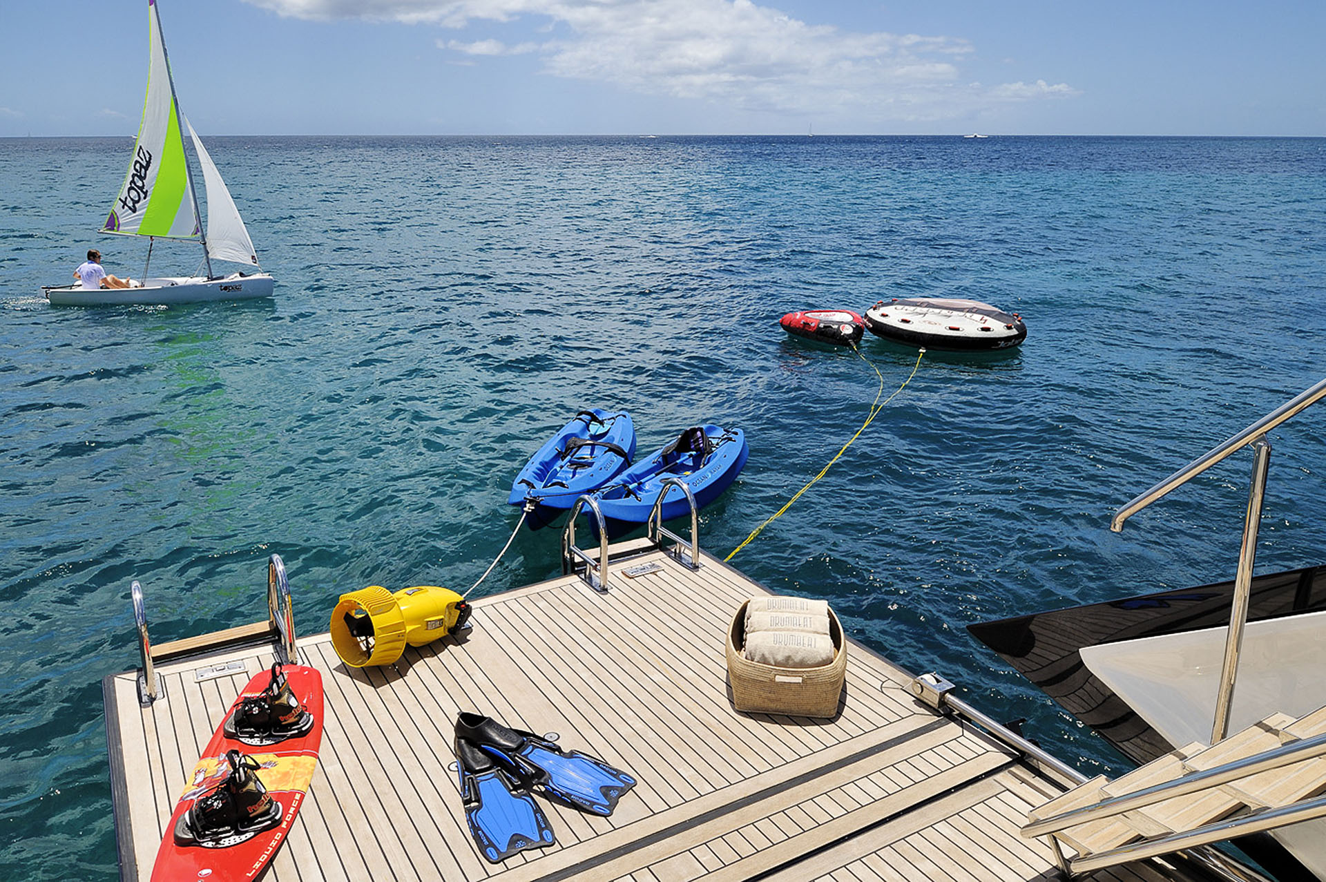 Yacht DRUMBEAT - Alloy Yachts - Swimming Platform
