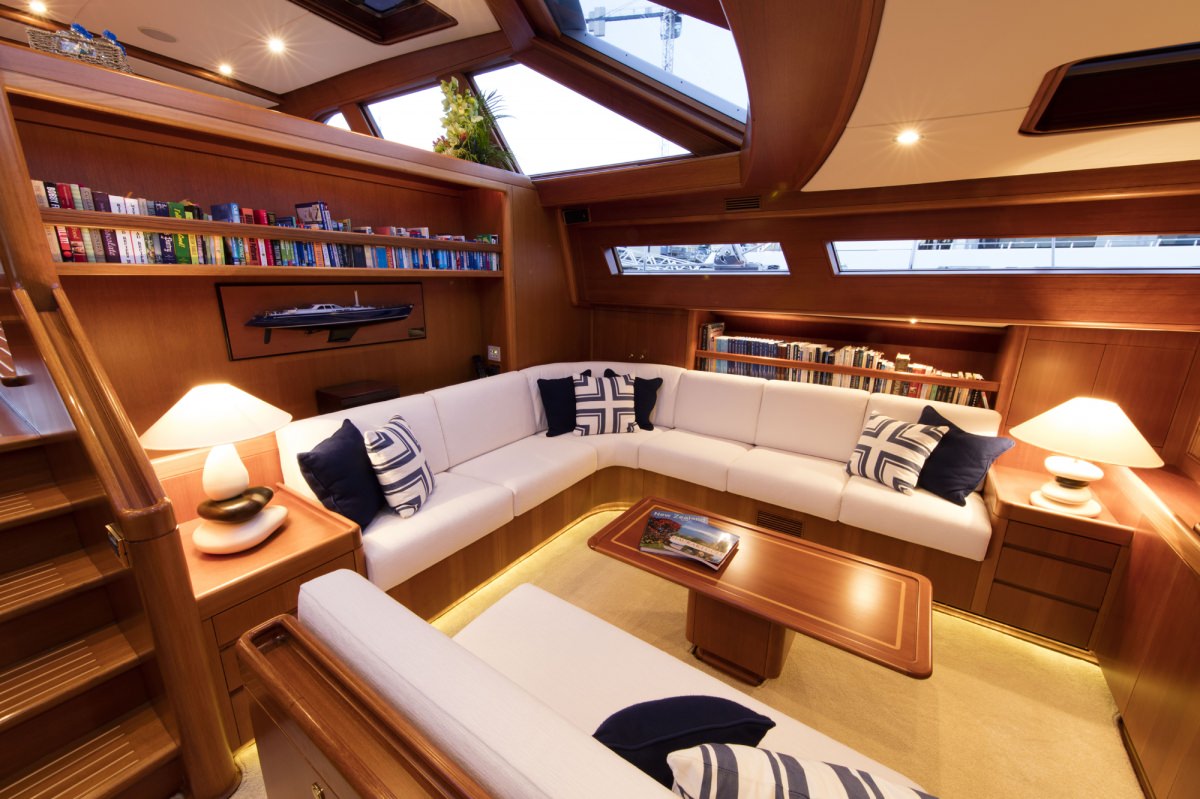 Yacht KAWIL - Seating