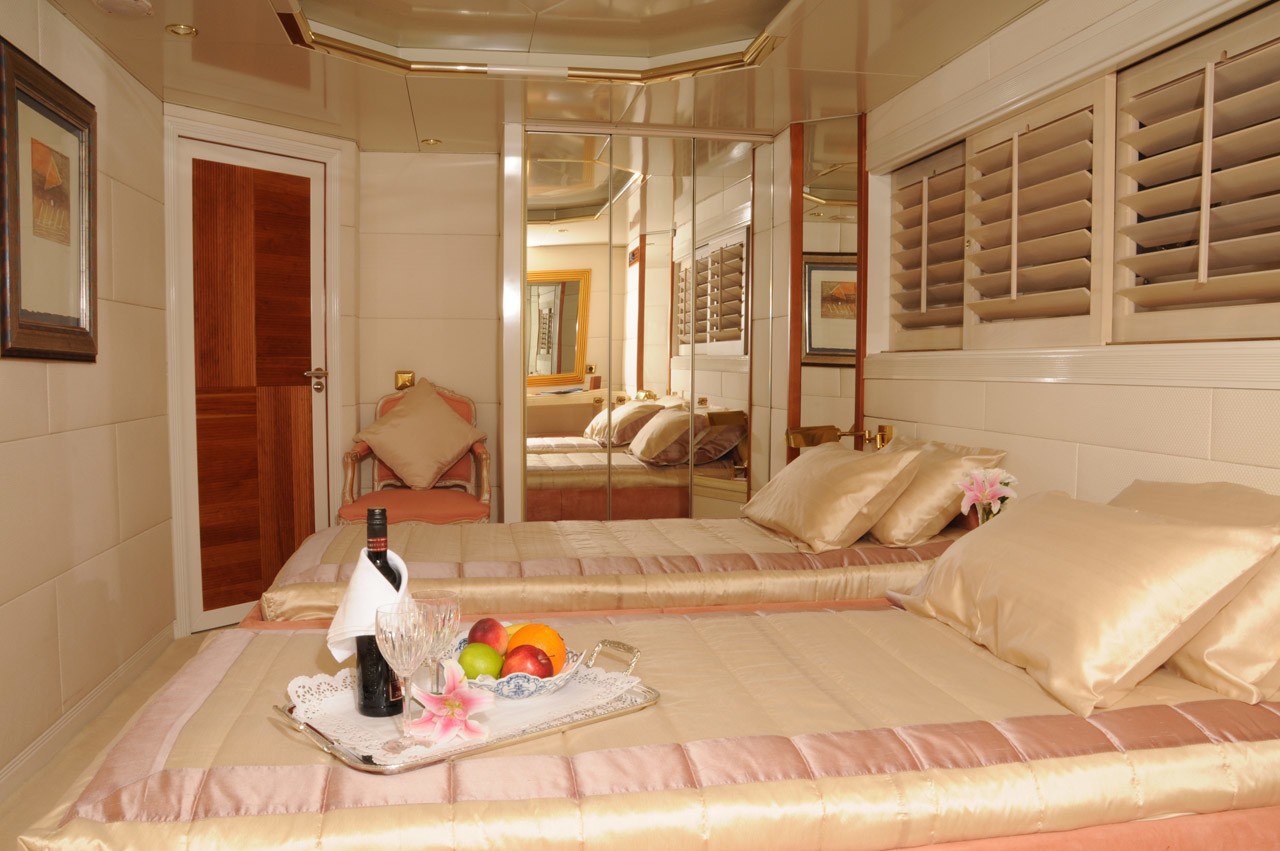 Twin Bed Cabin On Board Yacht AMZ