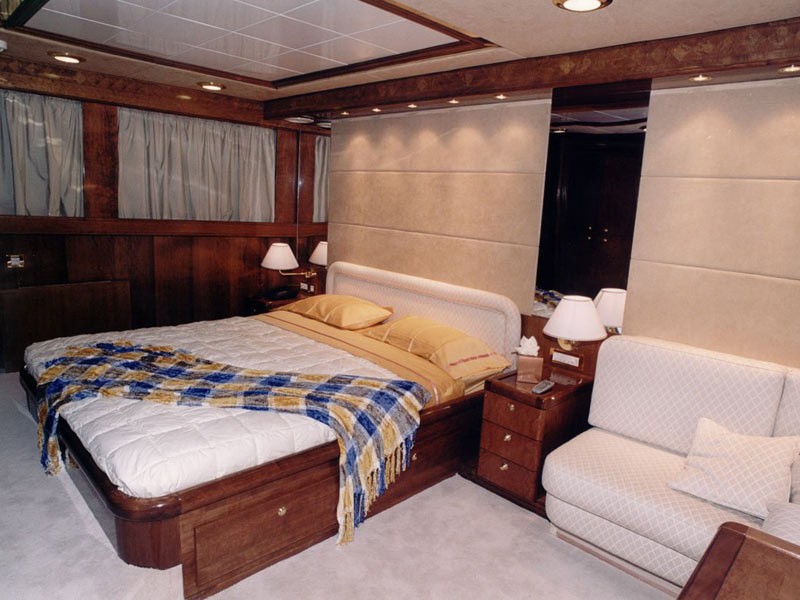 Main Master Cabin On Yacht WHITE KNIGHT