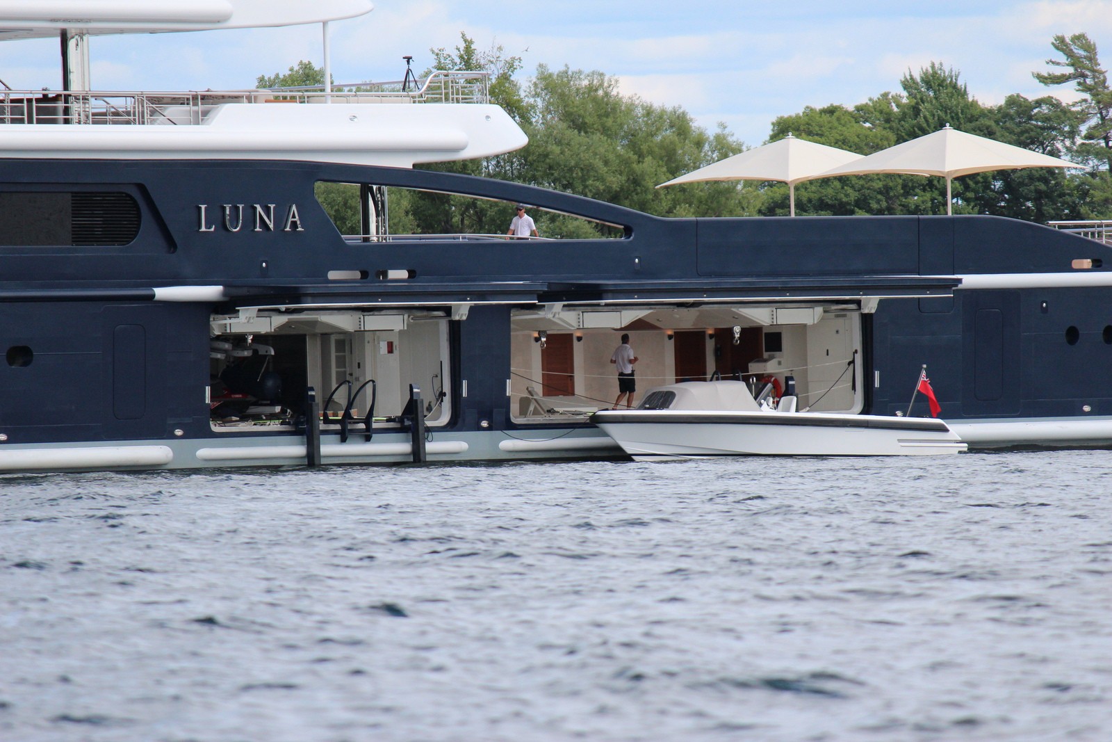 The 115m Yacht LUNA
