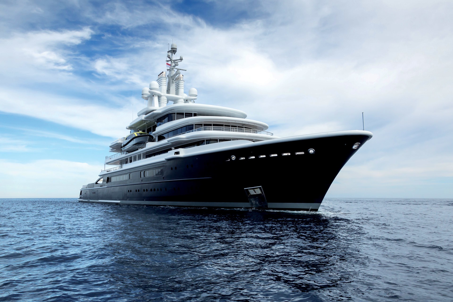 Search Product On Yacht LUNA