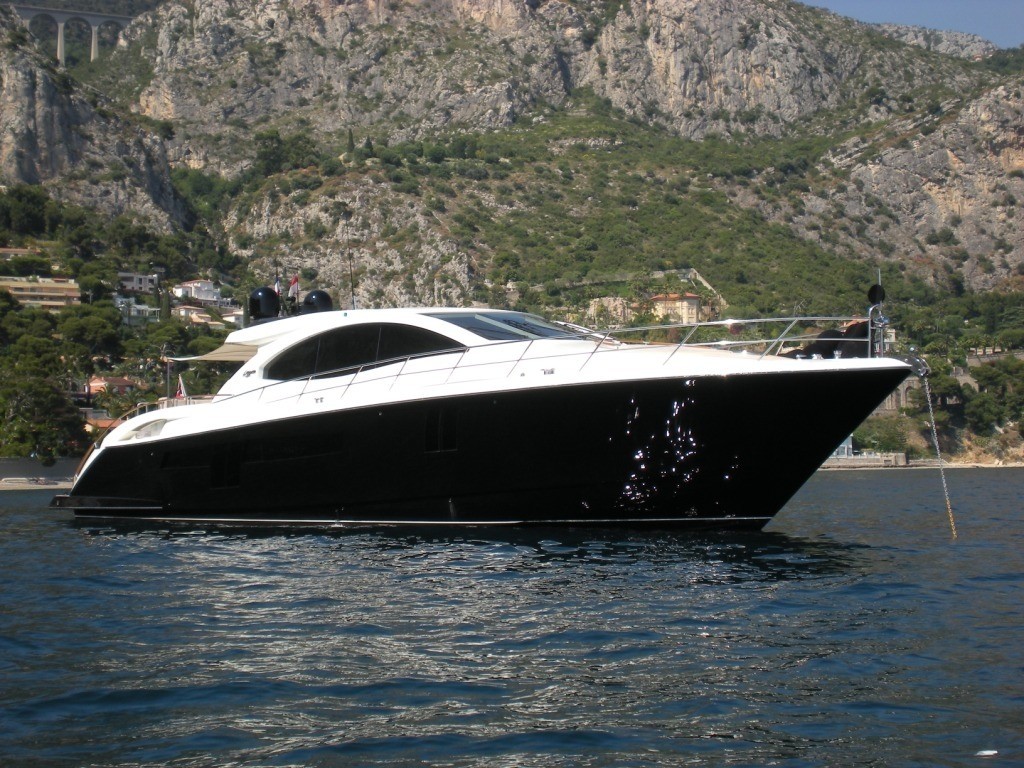 The 23m Yacht CARBON