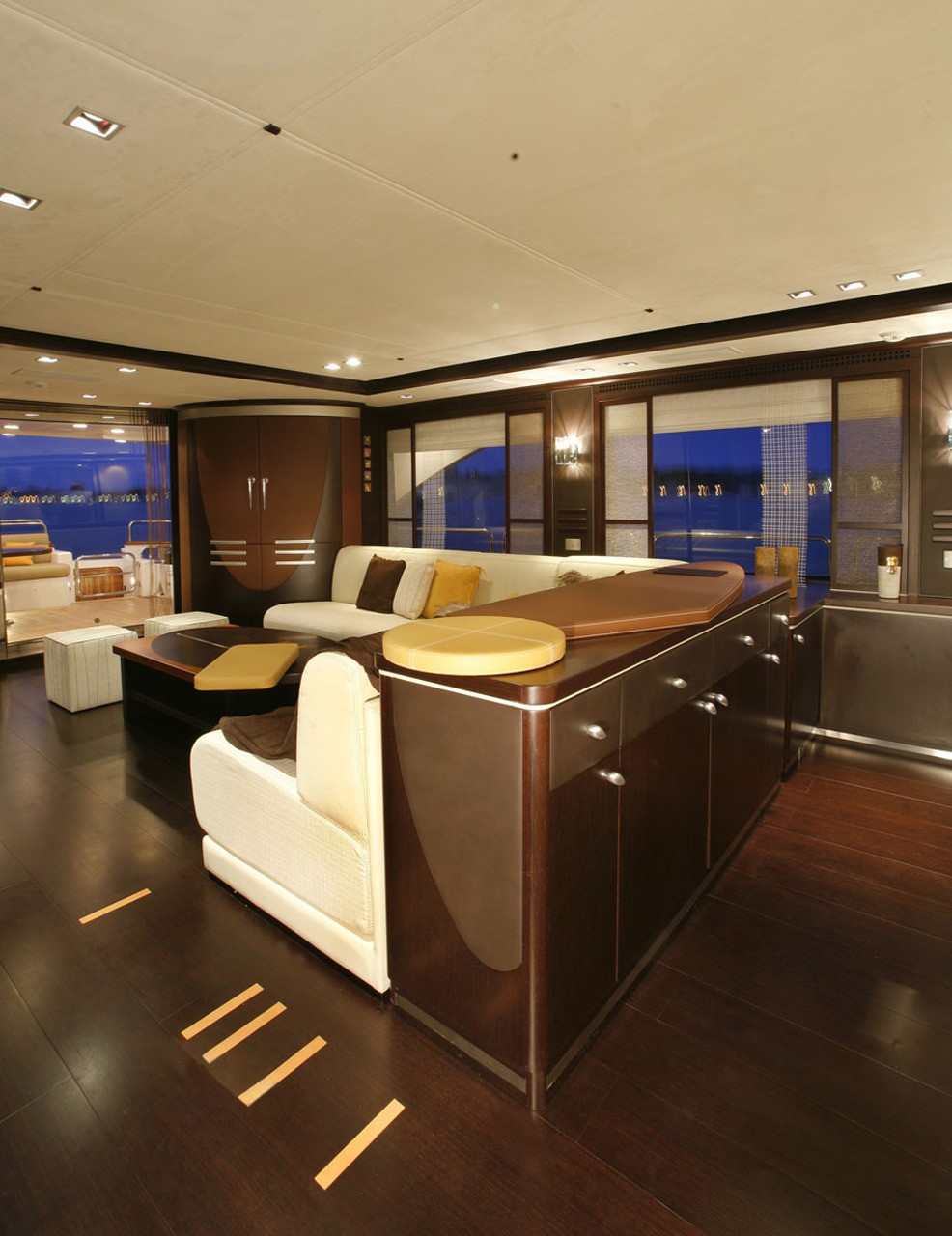 The 30m Yacht QUID PRO QUO
