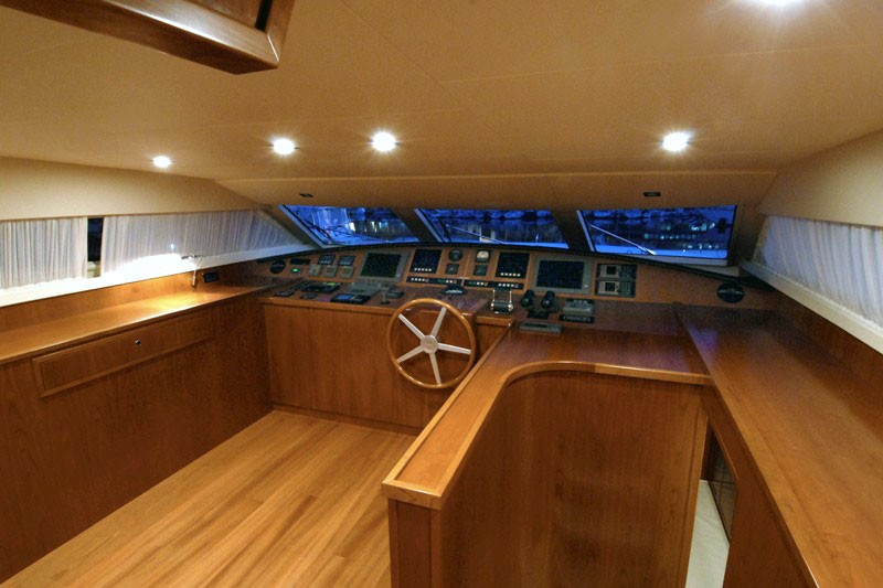 The 35m Yacht HELIOS
