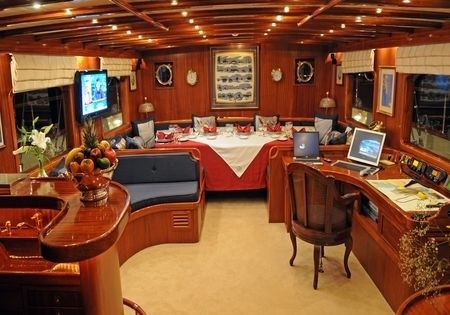Saloon With Eating/dining Aboard Yacht OFELIA