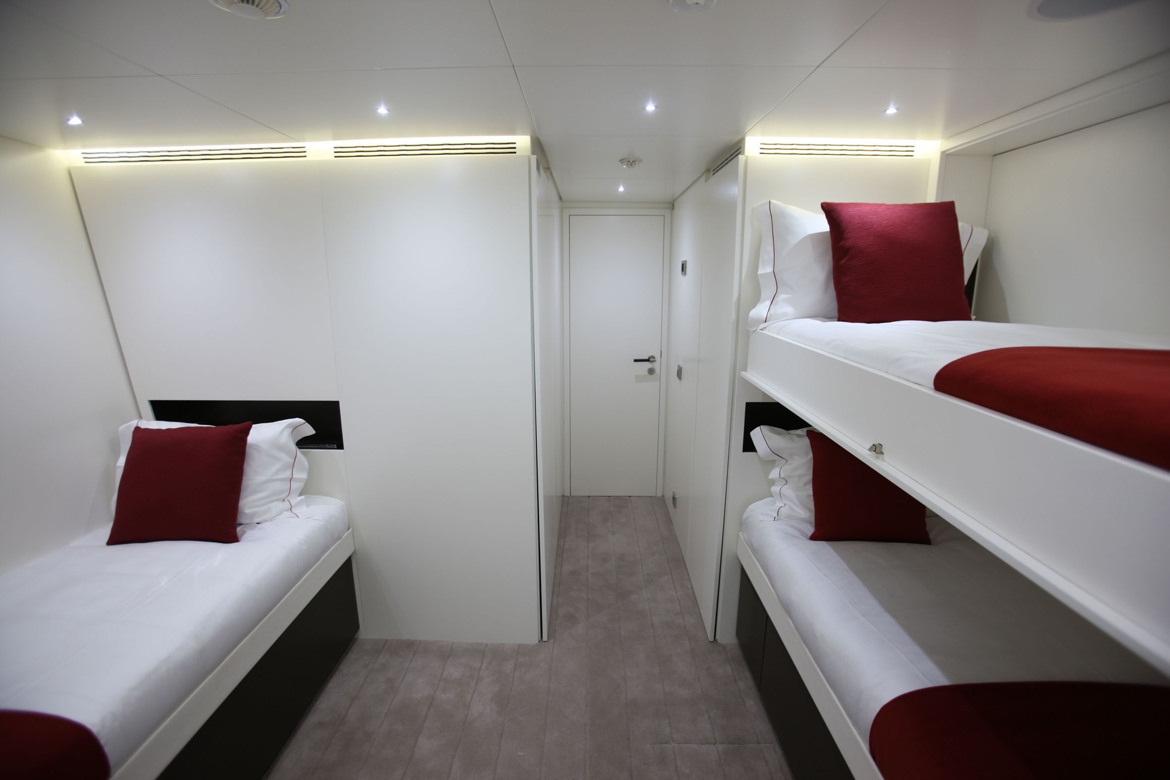 Twin Bed Cabin Including Pullman Bunk On Board Yacht OCEAN SAPPHIRE