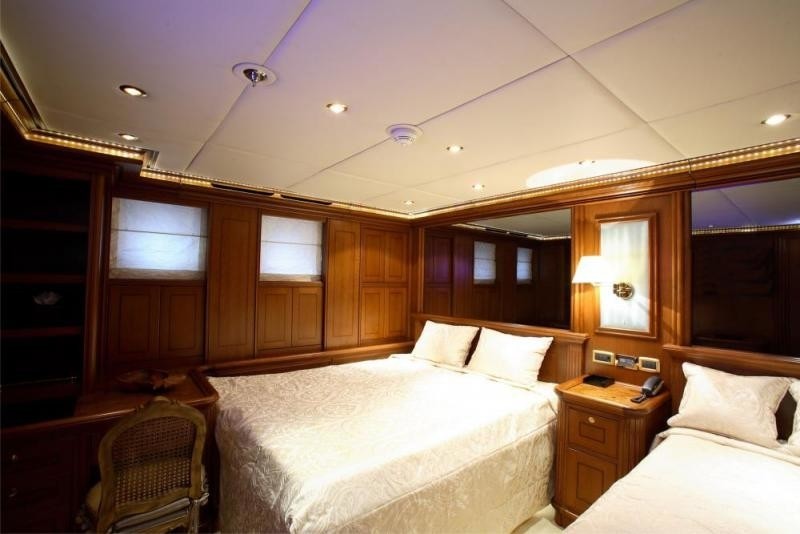Twin Bed Cabin On Board Yacht MONTIGNE