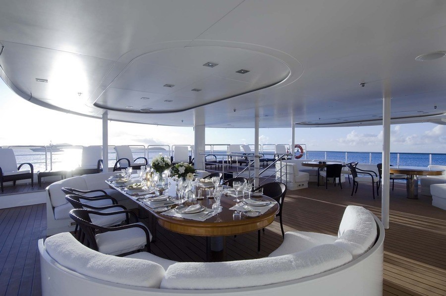 Exterior Eating/dining Aboard Yacht ELEGANT 007