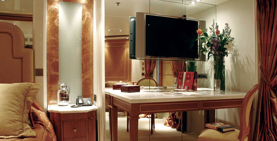 Television: Yacht ELEGANT 007's Cabin Pictured