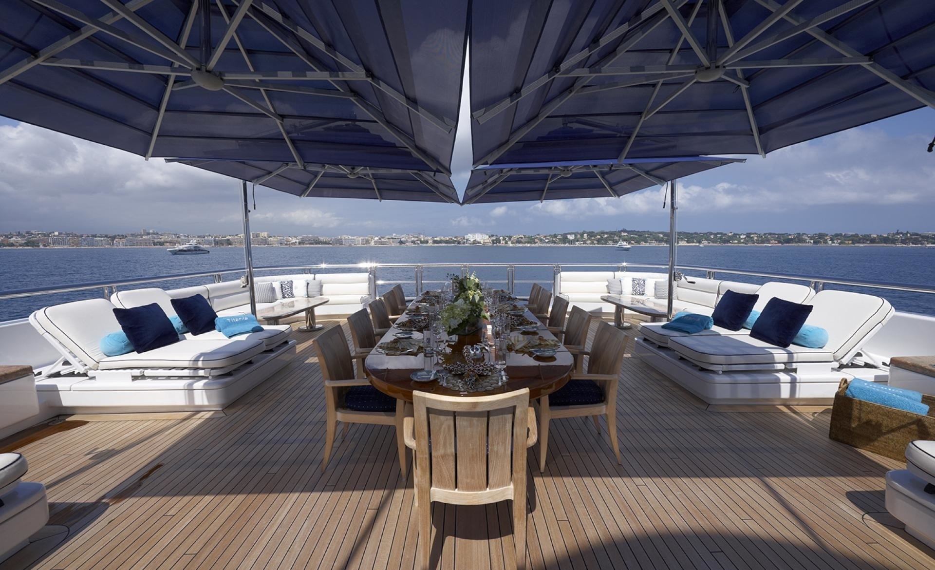 External Eating/dining On Yacht TITANIA