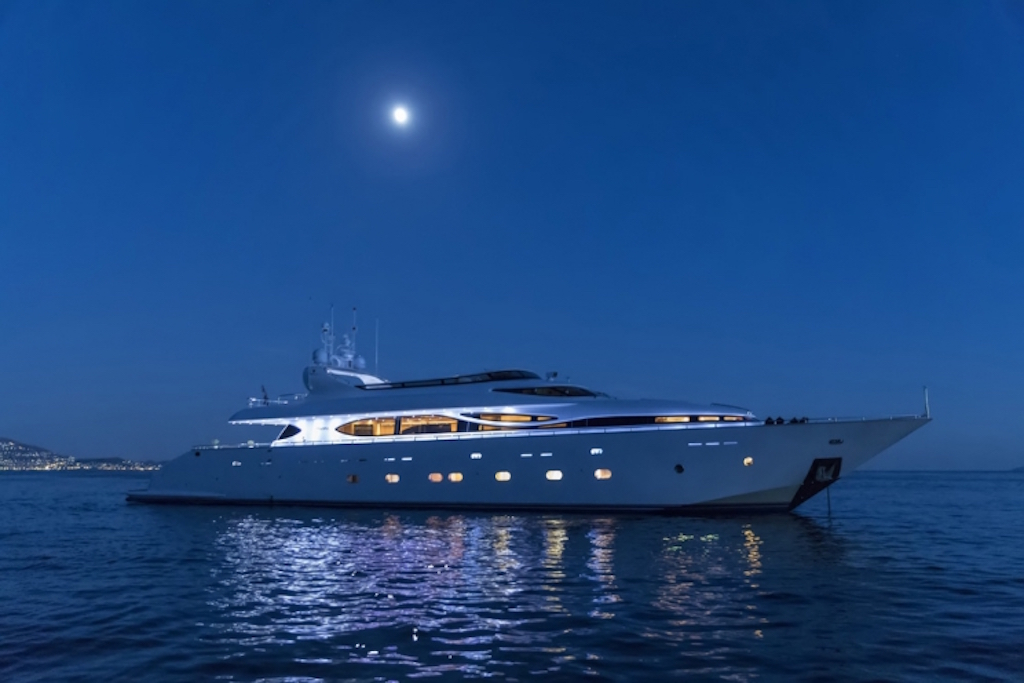 Charter Luxury Yacht PARIS A