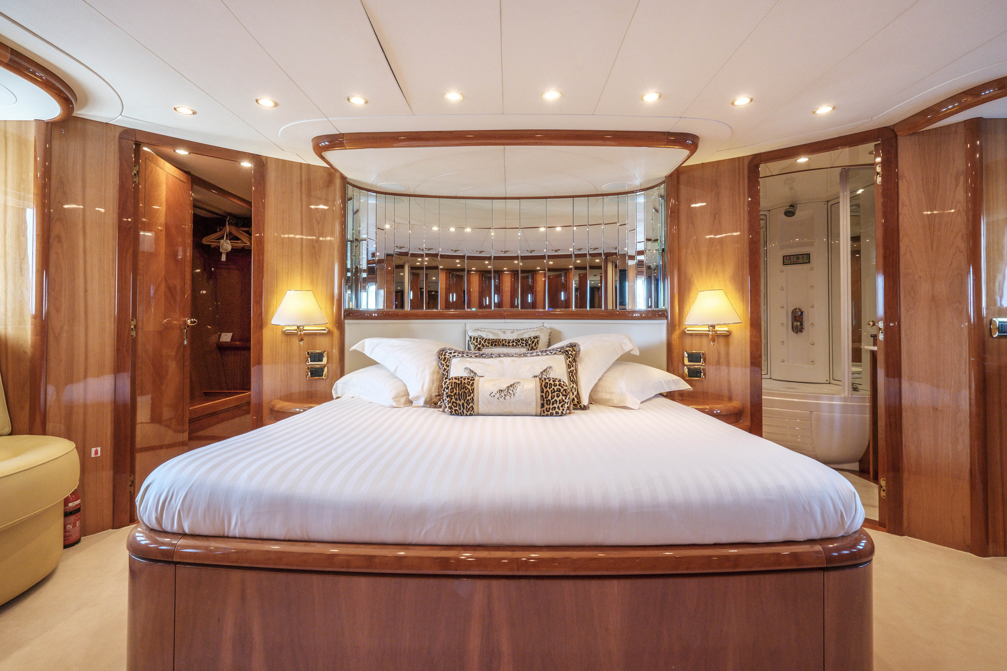 Motor Yacht BEIJA FLORE - Master Stateroom