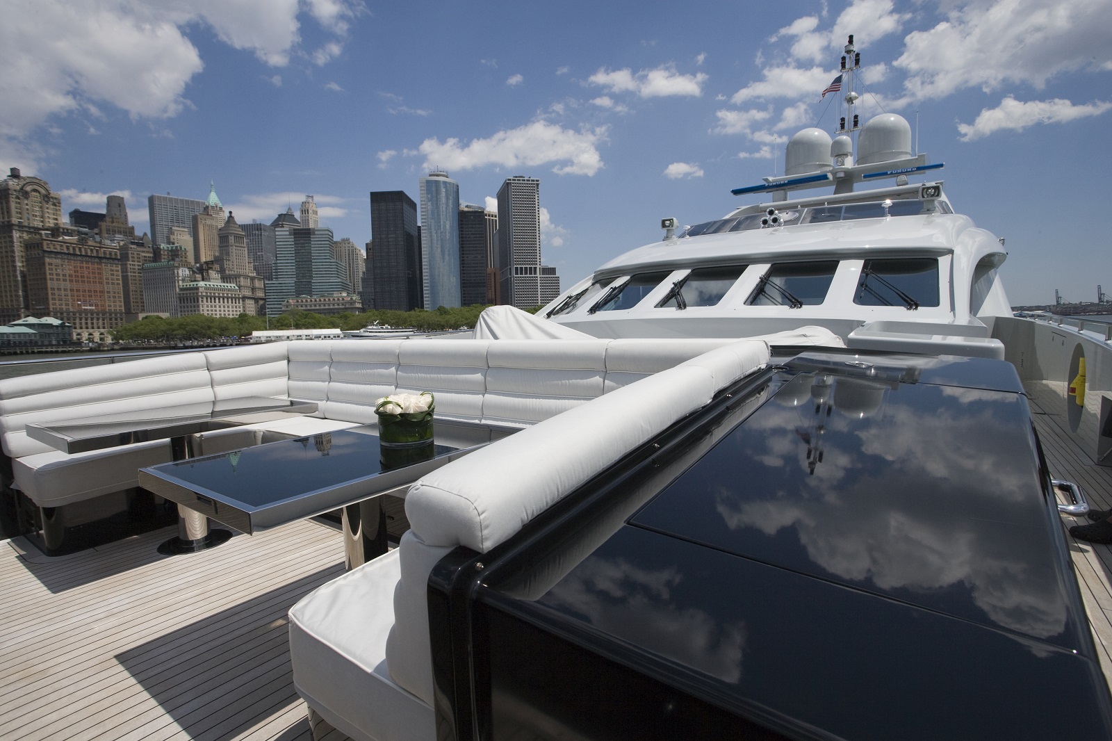 Yacht BLISS By Heesen - Foredeck Seating In New York