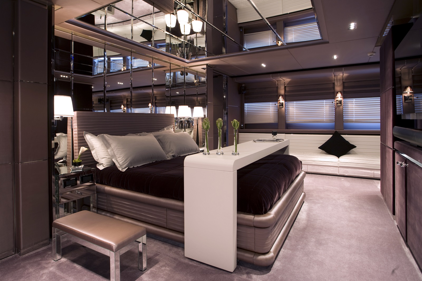 Yacht BLISS By Heesen - Master Stateroom With Flowers